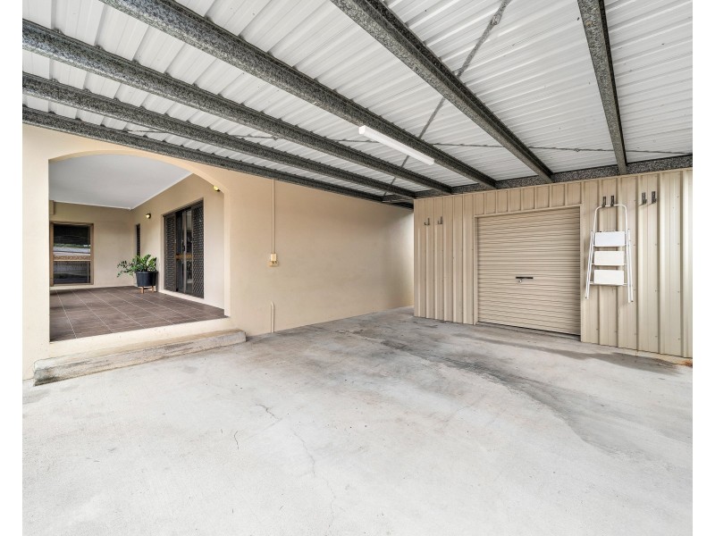 32 Lavender Street, Mooroobool QLD 4870