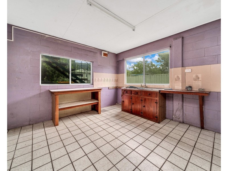 74 Hayward Street, Mooroobool QLD 4870