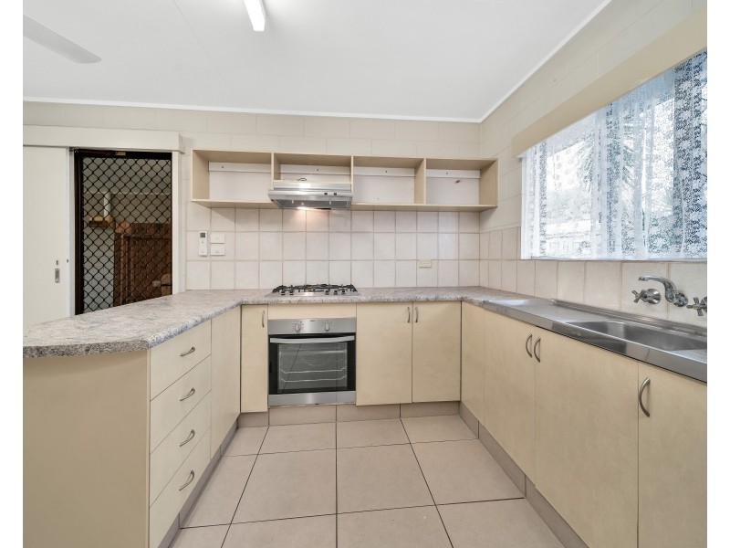 2/20 Brennan Street, Manunda QLD 4870