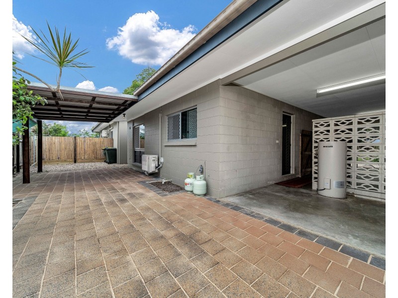2/20 Brennan Street, Manunda QLD 4870