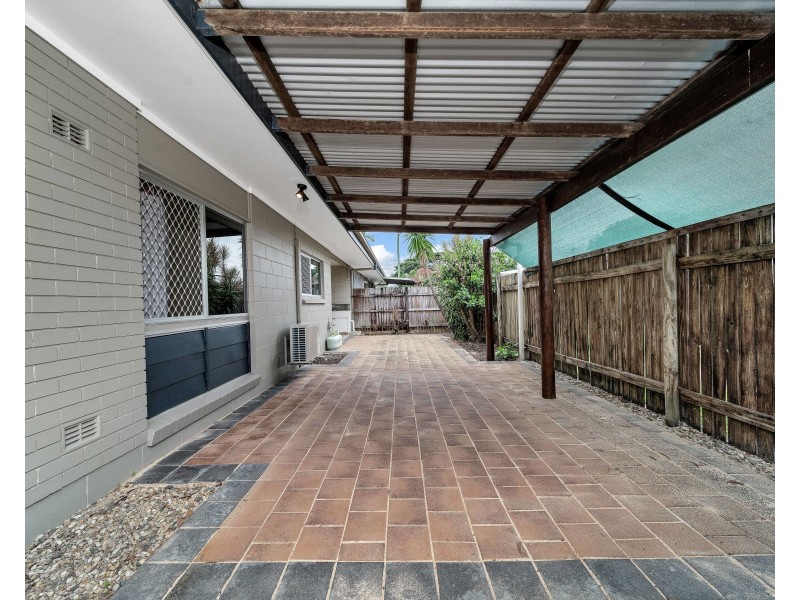 2/20 Brennan Street, Manunda QLD 4870