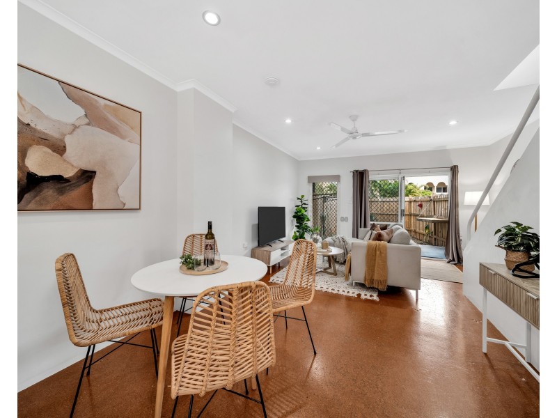1/14 Springfield Crescent, Manoora QLD 4870