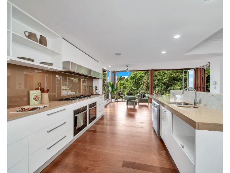 33 Megan Close, Freshwater QLD 4870