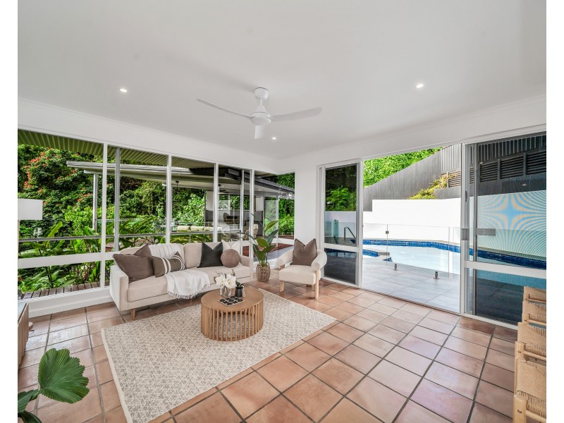 33 Megan Close, Freshwater QLD 4870