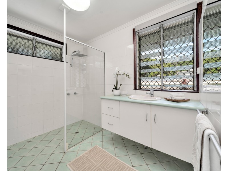 23 Henley Street, Earlville QLD 4870