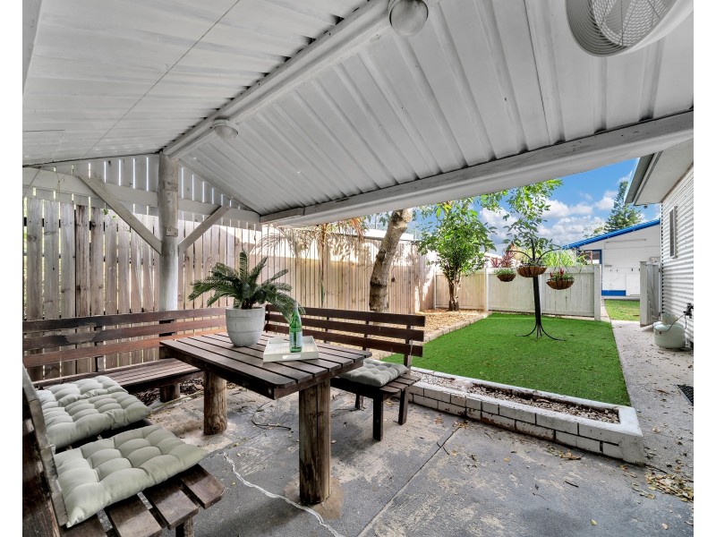 23 Henley Street, Earlville QLD 4870