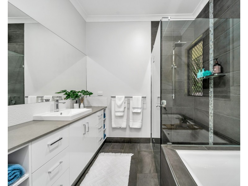 26-28 Burn Close, Gordonvale QLD 4865