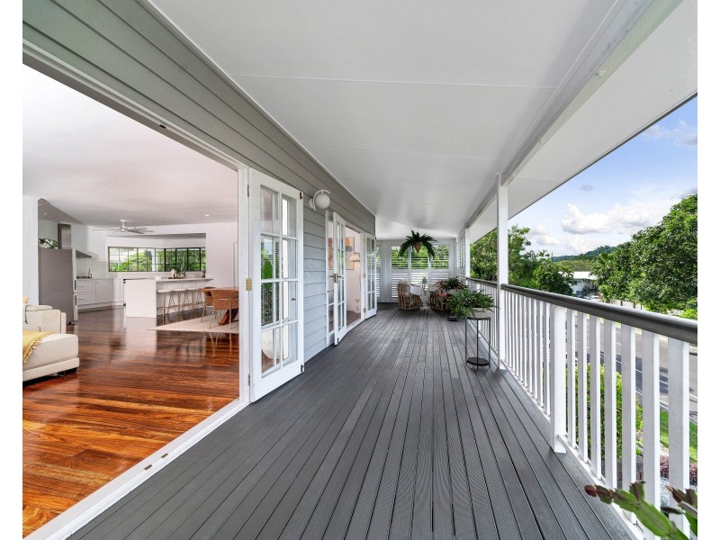 7 McFarlane Drive, Kanimbla QLD 4870