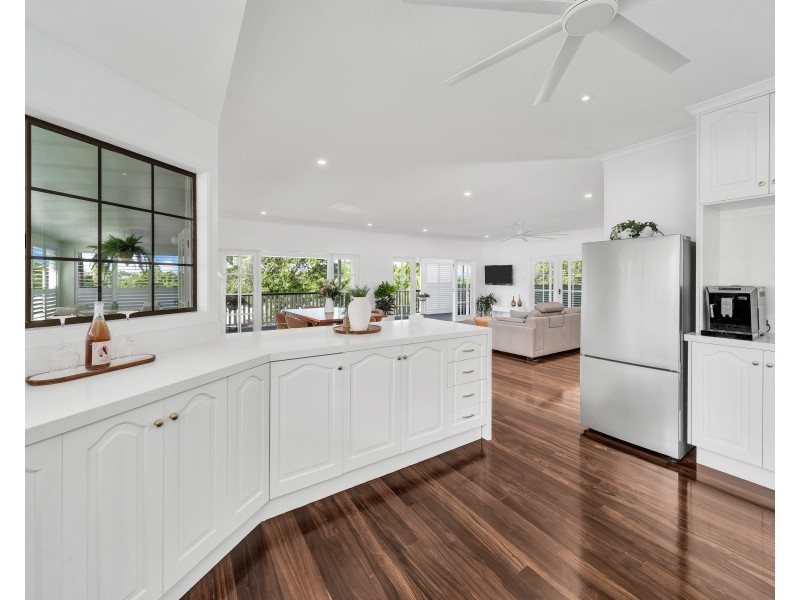 7 McFarlane Drive, Kanimbla QLD 4870