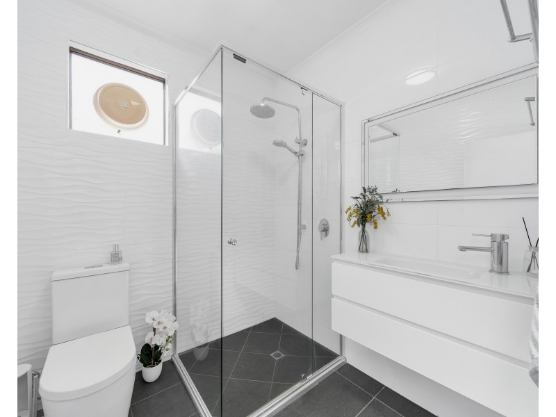 7 McFarlane Drive, Kanimbla QLD 4870