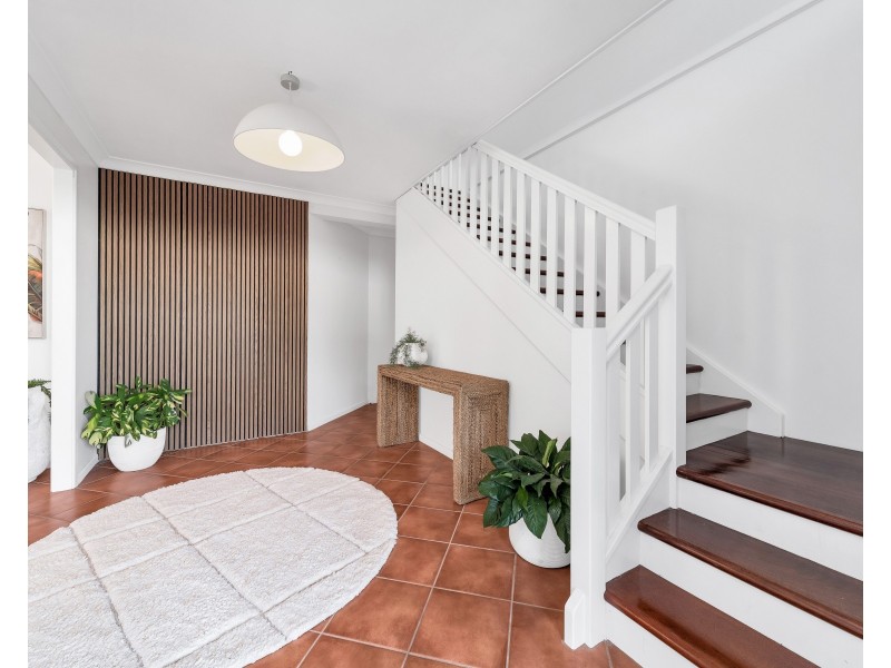 7 McFarlane Drive, Kanimbla QLD 4870