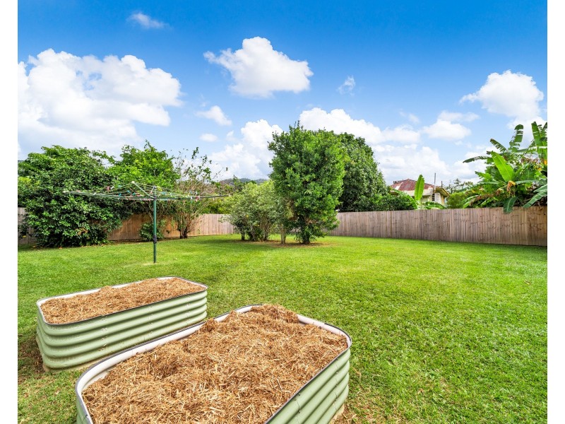 28 Henley Street, Earlville QLD 4870