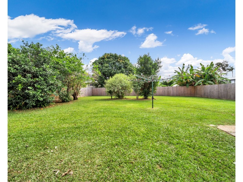 28 Henley Street, Earlville QLD 4870