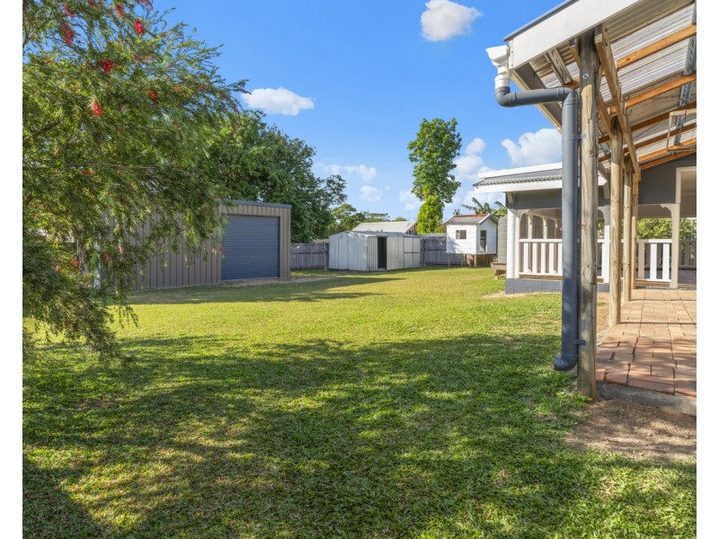 17 Fraser Close, Kanimbla QLD 4870