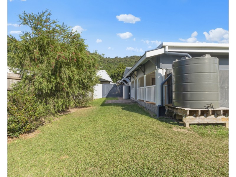 17 Fraser Close, Kanimbla QLD 4870