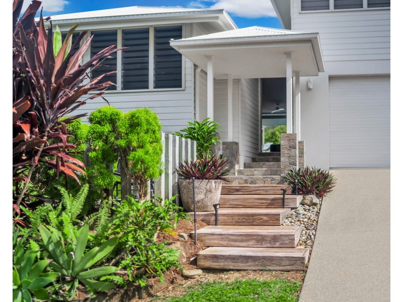 24 Freshwater Avenue, Palm Cove QLD 4879