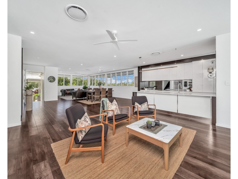 24 Freshwater Avenue, Palm Cove QLD 4879