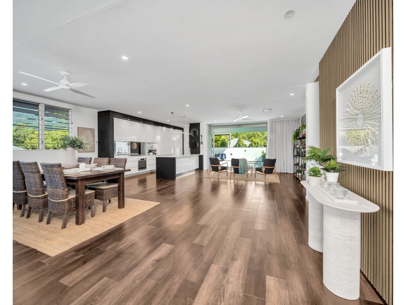 24 Freshwater Avenue, Palm Cove QLD 4879