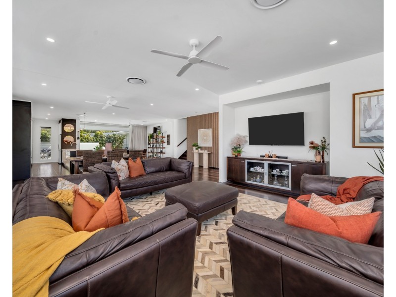 24 Freshwater Avenue, Palm Cove QLD 4879