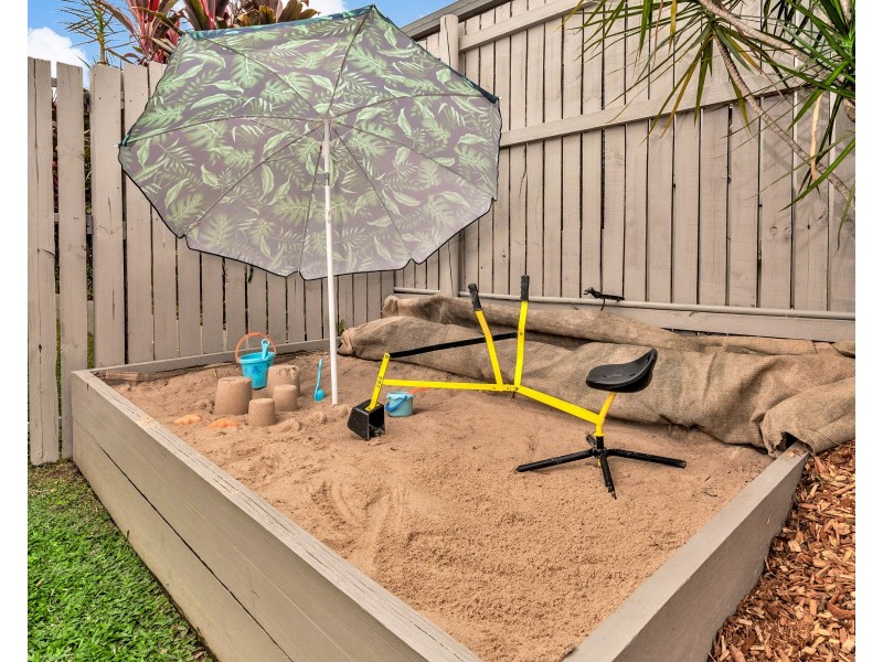 108 McFarlane Drive, Kanimbla QLD 4870