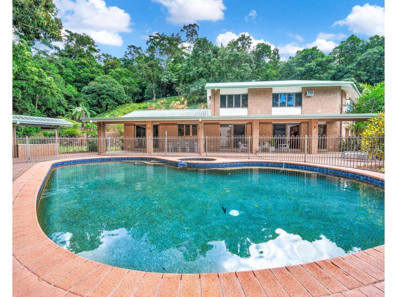 14 Cicero Close, Mooroobool QLD 4870