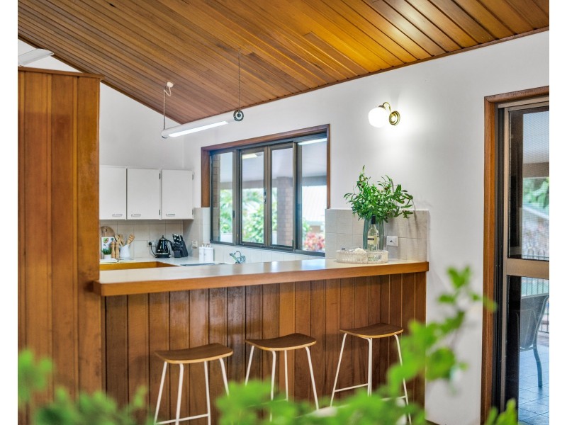 14 Cicero Close, Mooroobool QLD 4870