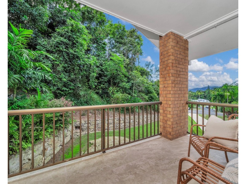 14 Cicero Close, Mooroobool QLD 4870