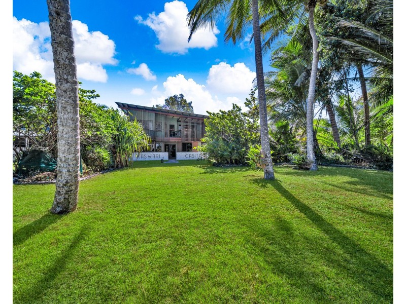 42 Luff Street, Hull Heads QLD 4854