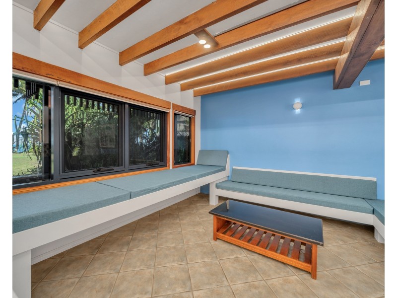 42 Luff Street, Hull Heads QLD 4854