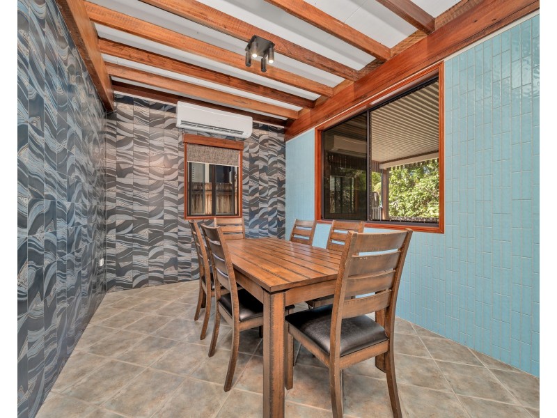 42 Luff Street, Hull Heads QLD 4854