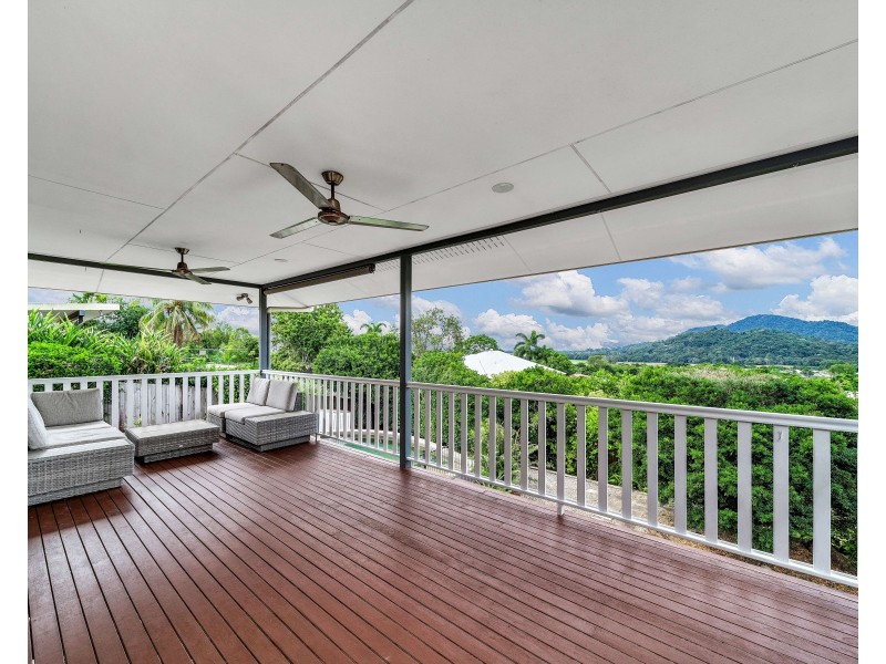 33 Eugenia Crescent, Redlynch QLD 4870