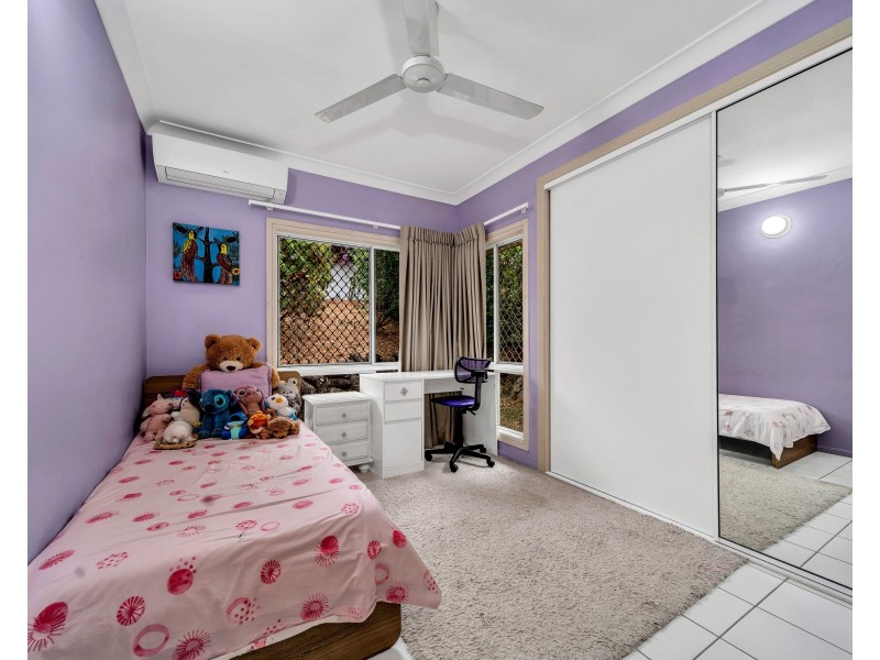 33 Eugenia Crescent, Redlynch QLD 4870