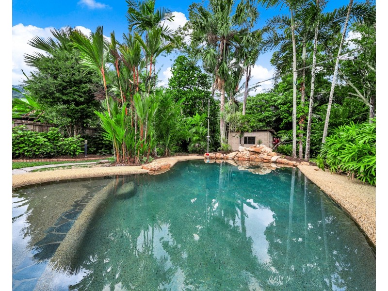 92 Hobson Drive, Brinsmead QLD 4870
