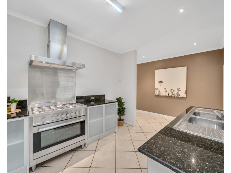 92 Hobson Drive, Brinsmead QLD 4870