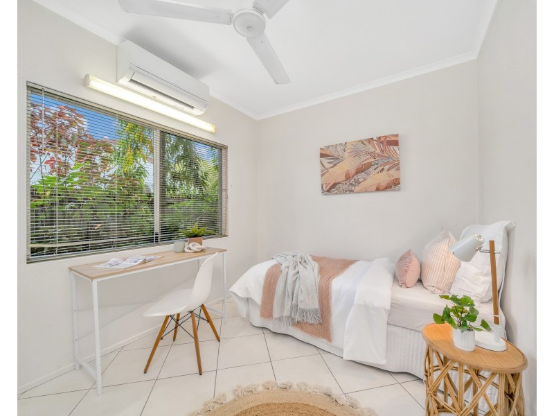 92 Hobson Drive, Brinsmead QLD 4870