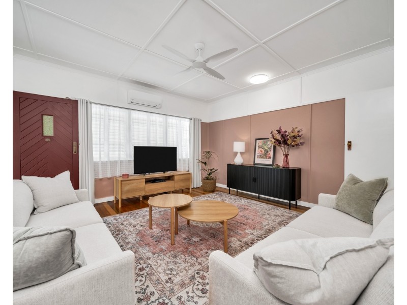 18 Downing St, Earlville QLD 4870