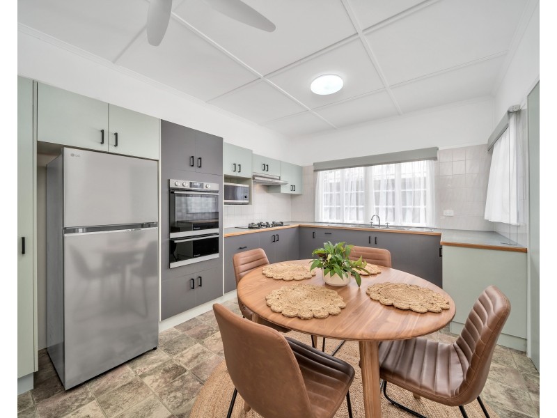 18 Downing St, Earlville QLD 4870