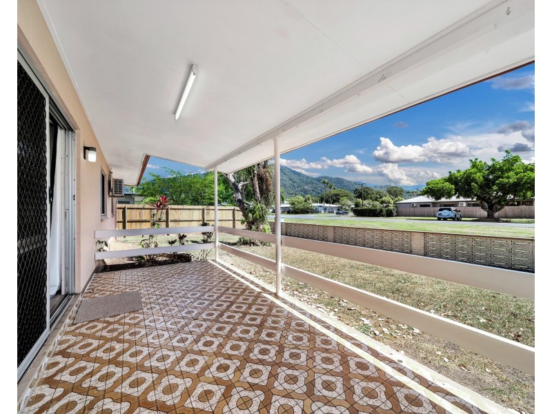 35 Koch Street, Mooroobool QLD 4870