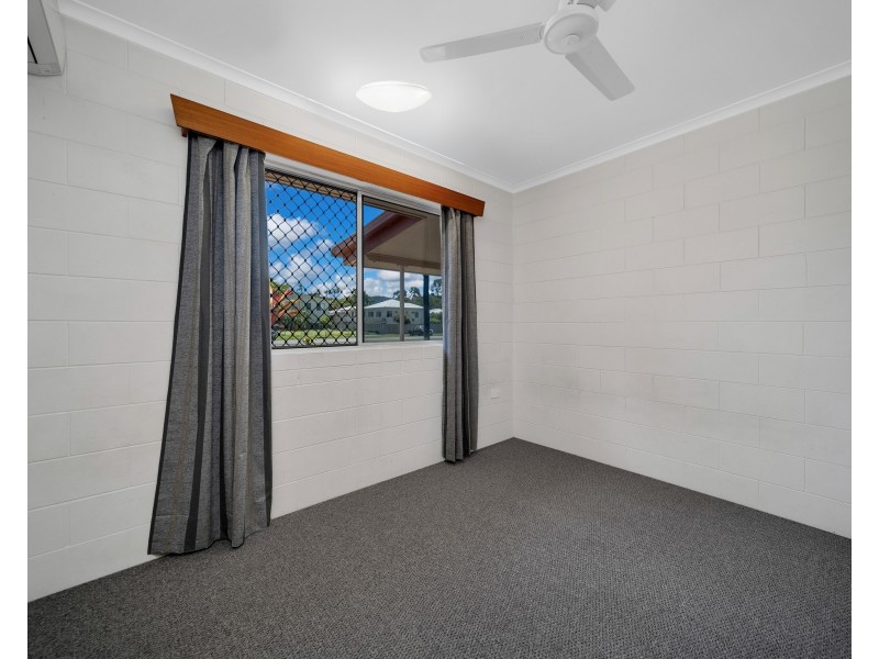 35 Koch Street, Mooroobool QLD 4870