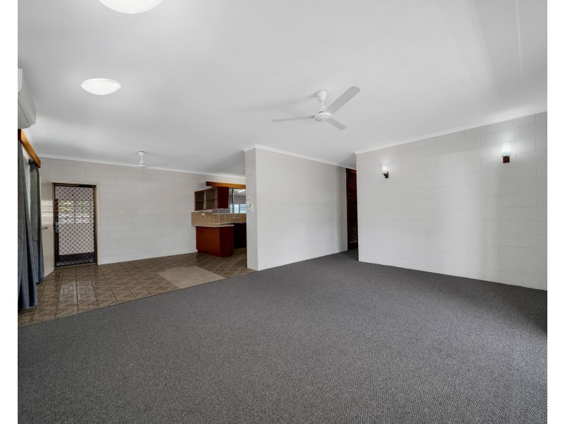 35 Koch Street, Mooroobool QLD 4870