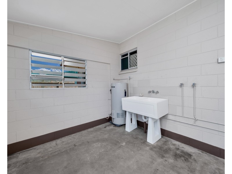 35 Koch Street, Mooroobool QLD 4870