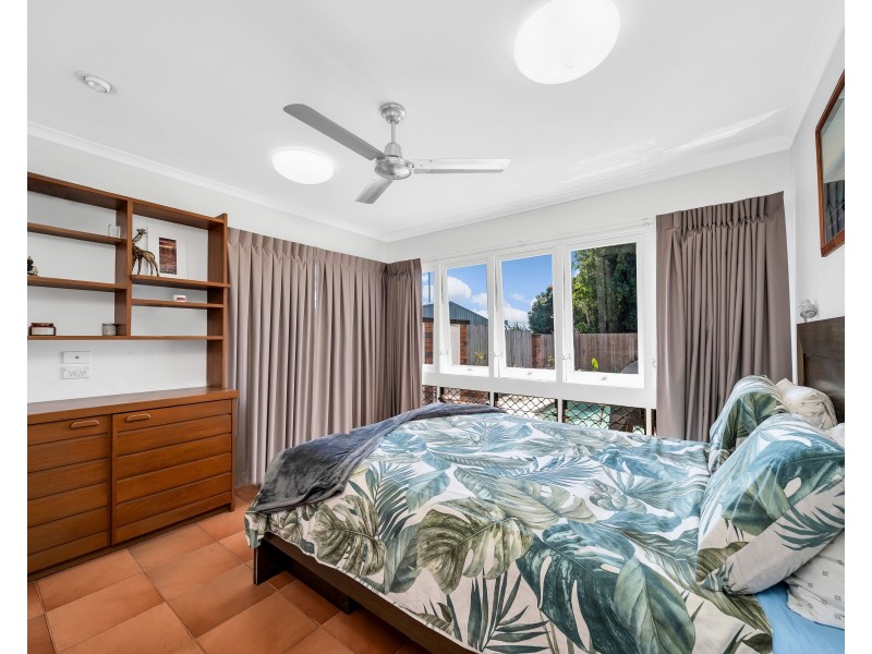 6 Peridot Street, Bayview Heights QLD 4868