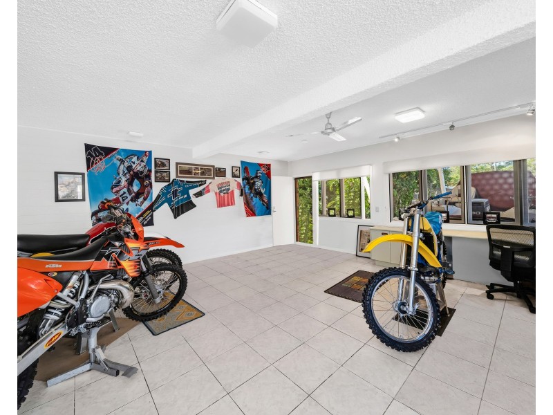 6 Peridot Street, Bayview Heights QLD 4868