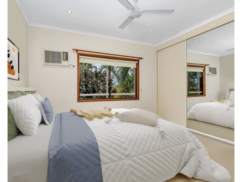 11 Minerva Avenue, Mooroobool QLD 4870
