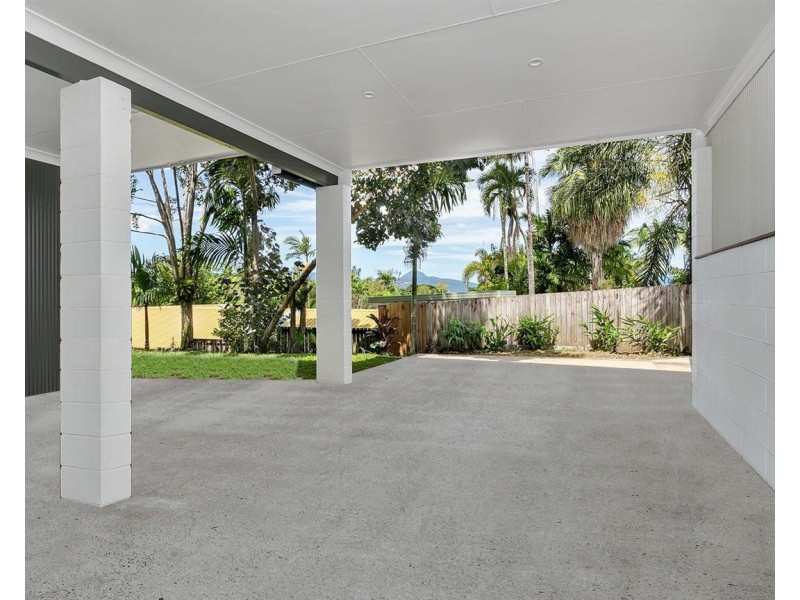11 Minerva Avenue, Mooroobool QLD 4870