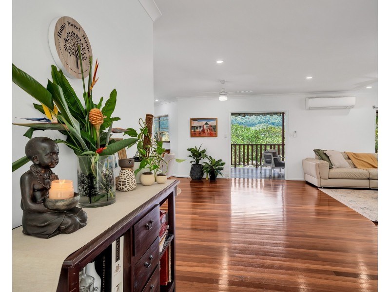 25 Timberlea Drive, Bentley Park QLD 4869