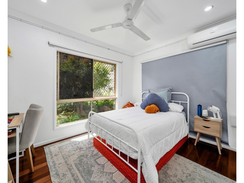 25 Timberlea Drive, Bentley Park QLD 4869