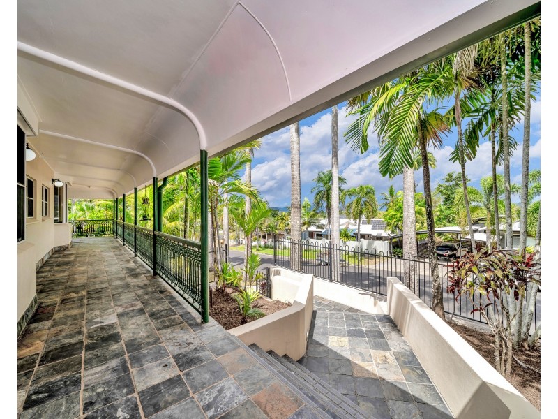 1 Moule Drive, Whitfield QLD 4870