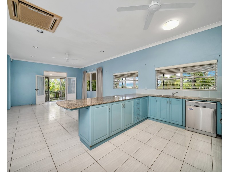1 Moule Drive, Whitfield QLD 4870