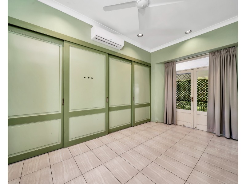 1 Moule Drive, Whitfield QLD 4870